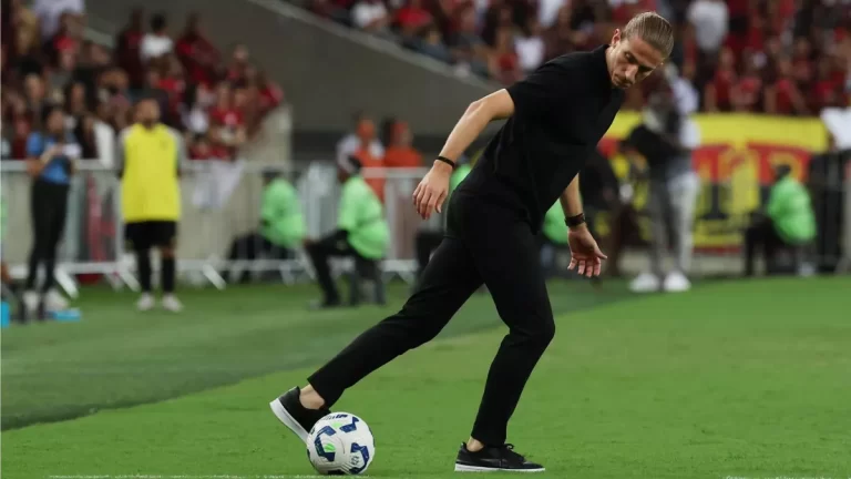 فيليب لويس يكشف عن وجهته المقبلة بعد فشل اتحاد كرة القدم السوري فشل مخطط الاتحاد.. فيليب لويس يحدد وجهته في الموسم المقبل