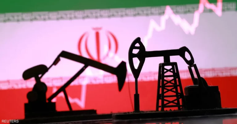عقوبات أمريكية جديدة تضغط على مبيعات النفط الإيرانية وتعزز التوترات الإقليمية أميركا تفرض عقوبات إضافية على مبيعات النفط الإيرانية