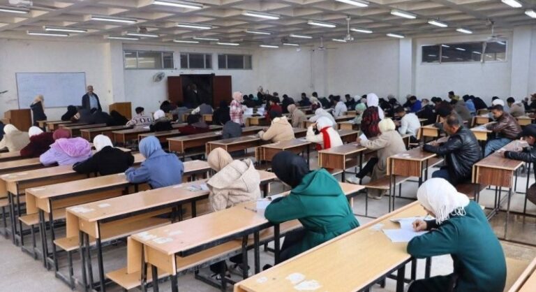 تأجيل الامتحانات العملية في كليات جامعة الفرات بسبب أزمة الفيضان المستمرة مع استمرار أزمة الفيضان.. تأجيل الامتحانات العملية في كليات جامعة الفرات
