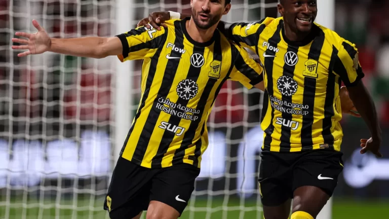 هل يتجه نجم الاتحاد نحو الاحتراف الأوروبي؟ تفاصيل الصفقة تخيب الآمال! أندية أوروبا تغازل نجم الاتحاد.. والعميد يؤجل ملف الصفقة