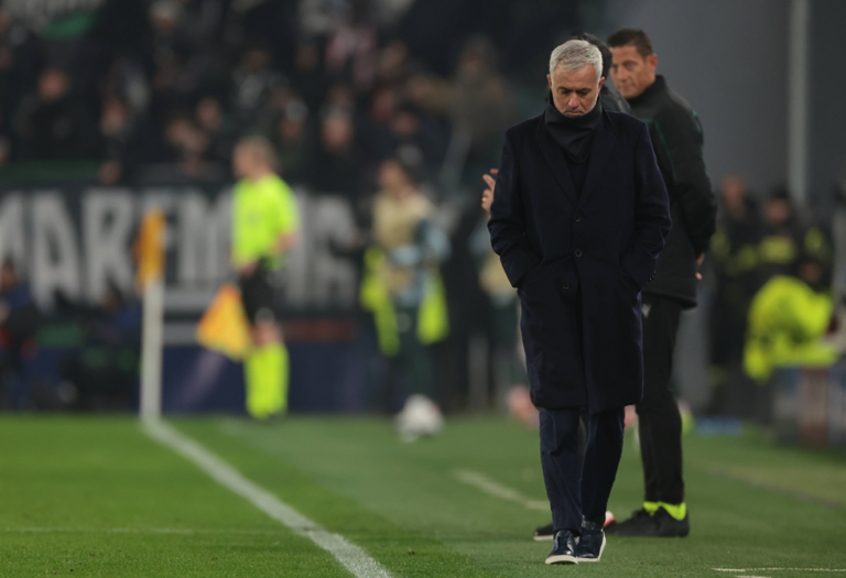 عقد معلق على شرط.. مورينيو يوقع لريال مدريد لمدة 3 أعوام