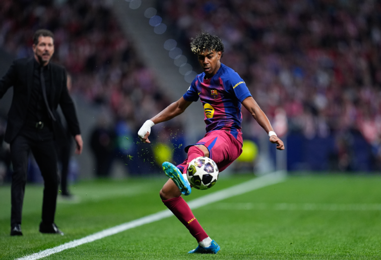 أتلتيكو مدريد يوجه صدمة لبرشلونة بعرض مفاجئ لضم لامين جمال! رد ساخر.. أتلتيكو مدريد يعرض على برشلونة "كيس فشار وتذاكر حفلات" مقابل التعاقد مع لامين جمال!