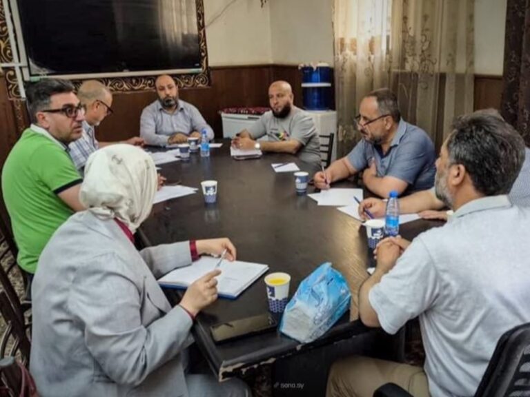 تسهيلات جديدة لنقل الطلاب بين ضفتي الفرات في دير الزور مراكز طارئة وتسهيلات لنقل الطلاب بين ضفتي الفرات بدير الزور