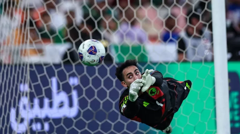 هل سيؤثر تطور إصابة العقيدي على قائمة المنتخب النهائية للمونديال؟ تطور جديد في إصابة العقيدي مع المنتخب قبل إعلان القائمة النهائية للمونديال