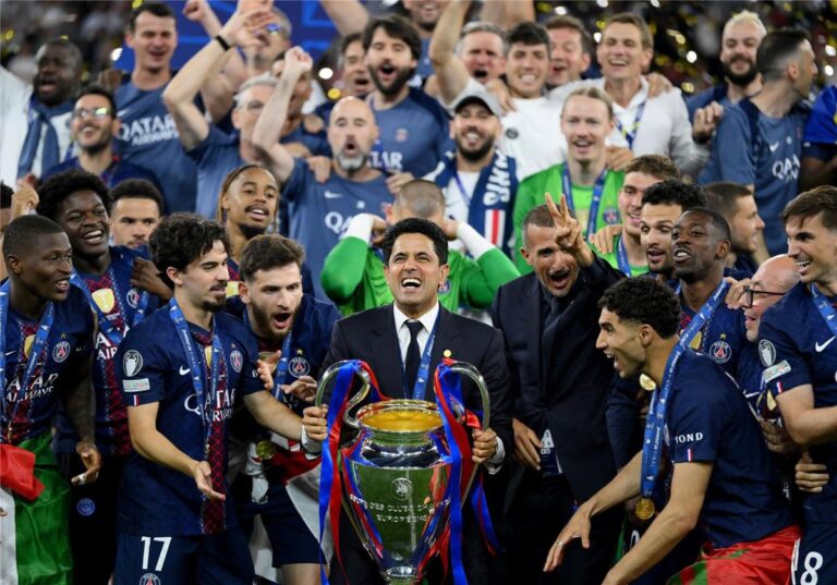 برشلونة يحتفل بتتويجه بدوري الأبطال ويوجه تحذيراً لباريس وإنريكي برشلونة يوجه رسالة لـ إنريكي وباريس سان جيرمان بعد التتويج بـ دوري أبطال أوروبا