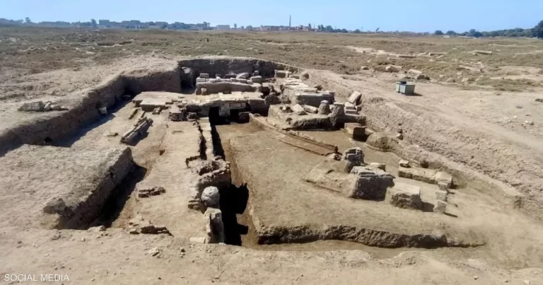 مصر تكشف عن 5 كنوز أثرية جديدة في إهناسيا تثير اهتمام السياحة العالمية مصر.. اكتشاف 5 كنوز أثرية بمنطقة إهناسيا