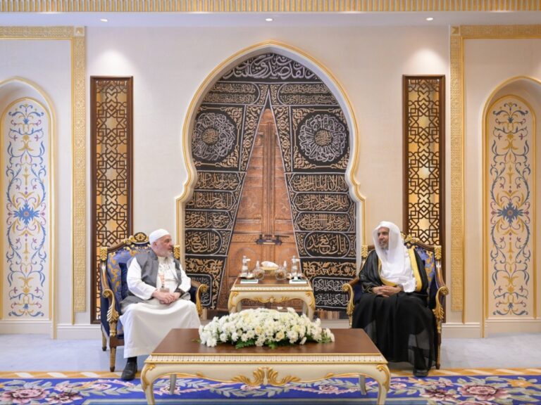 بحث وزير الأوقاف مع الأمين العام لرابطة العالم الإسلامي سبل التعاون المشترك وزير الأوقاف يبحث مع الأمين العام لرابطة العالم الإسلامي التعاون المشترك