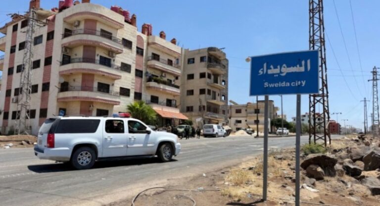 إعادة فتح طريق السويداء – المزرعة مع تأمين دوريات ثابتة ومتحركة البكور: إعادة فتح طريق السويداء – المزرعة وتأمينه بدوريات ثابتة ومتحركة