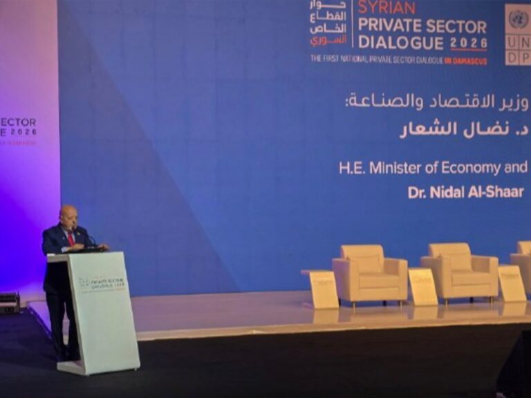 سوريا تبدأ تحولاً اقتصادياً جديداً يستهدف التوازن بين الواقعية والطموح الشعار: سوريا تتجه لبناء نموذج اقتصادي جديد يجمع بين الواقعية والطموح والانفتاح