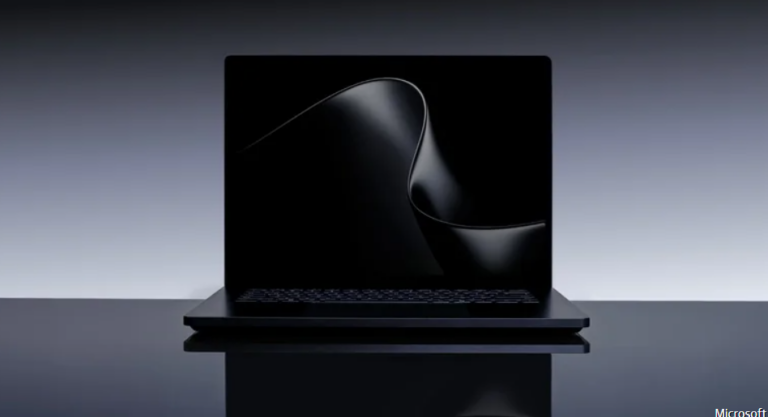مايكروسوفت تكشف عن Surface Laptop Ultra: أقوى جهاز Surface على الإطلاق بشريحة RTX Spark الجديدة #Computex2026 - التقنية بلا حدود