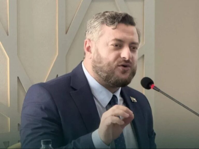 إخلاء سبيل 28 مقاتلة من قسد: نائب محافظ الحسكة يكشف التفاصيل المثيرة نائب محافظ الحسكة يكشف عن إخلاء سبيل 28 مقاتلة من قسد