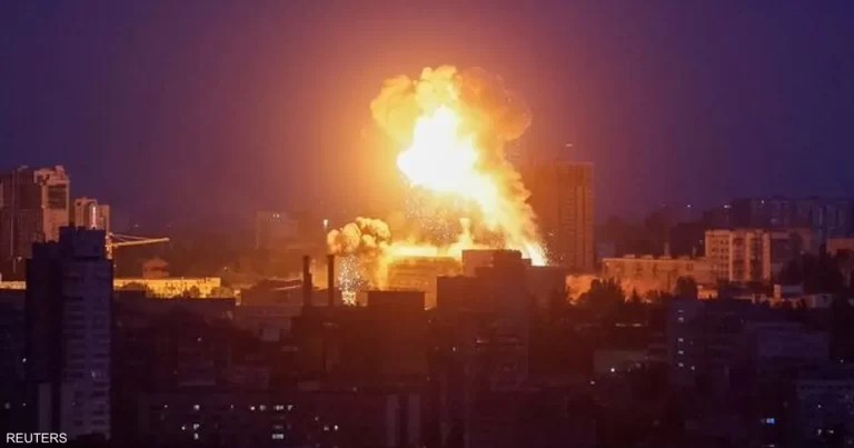 هجوم روسي مكثف على كييف.. وحرائق وصفارات إنذار في العاصمة