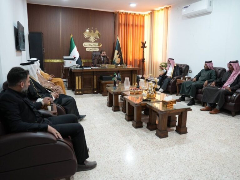 البكور يلتقي وفداً ضمّ أعياناً ومشايخ من محافظتي السويداء والقنيطرة