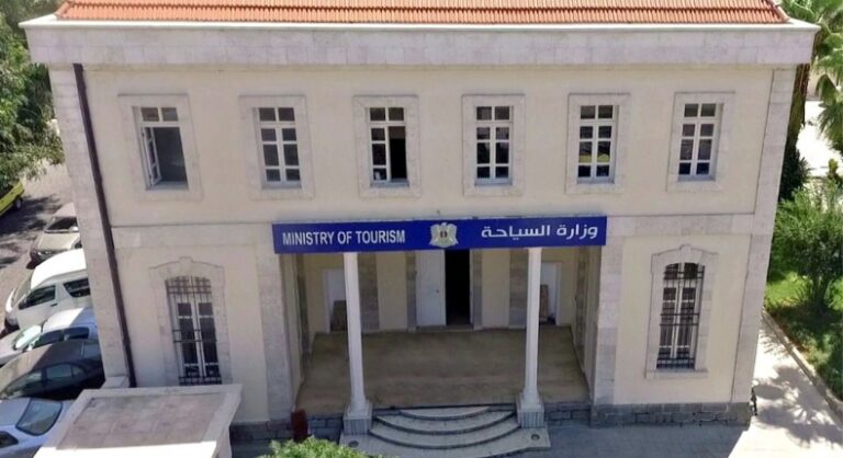 وزير السياحة: استئناف تشغيل المنشآت السياحية المغلقة منذ 2006 وزير السياحة السوري: سنعيد تفعيل المنشآت السياحية المتوقفة منذ عام 2006