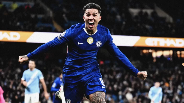 تشيلسي يحدد مطالبه لضم إنزو: هل يكون هدف ألونسو المفتاح للصفقة؟ Real Madrid CF v Deportivo Alaves - LaLiga EA Sports