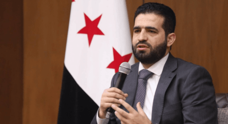 توقيف المتسترين على أمجد يوسف يشمل والدته وشقيقته وفقاً للخطاب الرسمي أنس خطاب لنائلة العباسي: توقيف جميع المتسترين على أمجد يوسف بينهم والداه وشقيقته