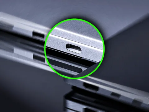 مايكروسوفت تطلق لابتوب Surface Laptop Ultra مع منفذ USB-C مبتكر يثير الاهتمام مايكروسوفت تثير الفضول بمنفذ USB-C غامض ومبتكر في لابتوب Surface Laptop Ultra الجديد #COMPUTEX2026 - التقنية بلا حدود