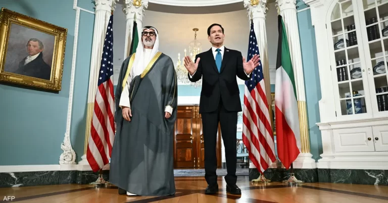 روبيو يدين الهجمات الإيرانية "غير المقبولة" التي استهدفت مطار الكويت