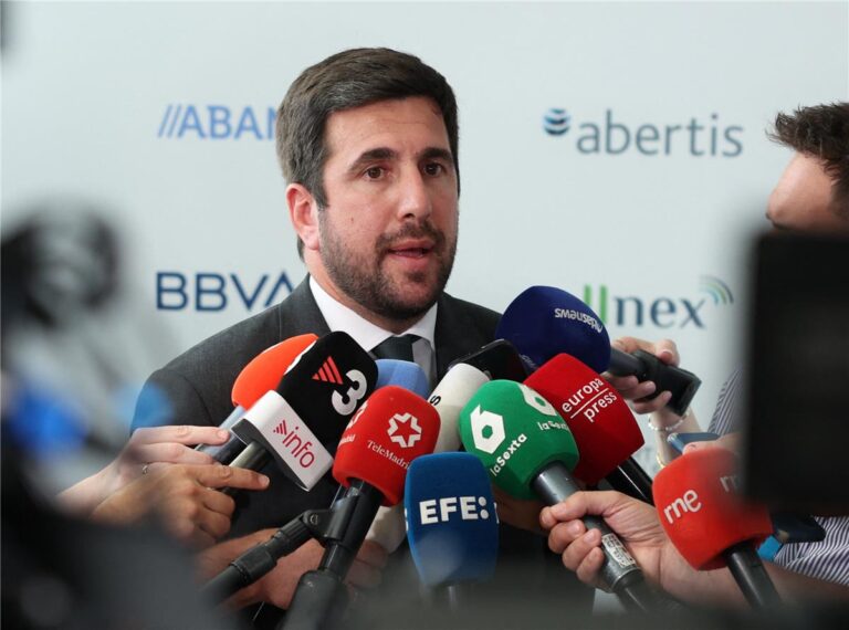 سيتحدد مستقبل ريال مدريد بانتخاب ريكيلمي كمدرب للفريق! ريكيلمي يعلن مدرب ريال مدريد حال فوزه في الانتخابات