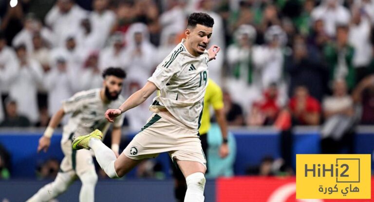 عبدالله الحمدان يواصل التألق بتسجيل الهدف الثاني لمنتخب السعودية عبدالله الحمدان يسجل الهدف الثاني لمنتخب السعودية