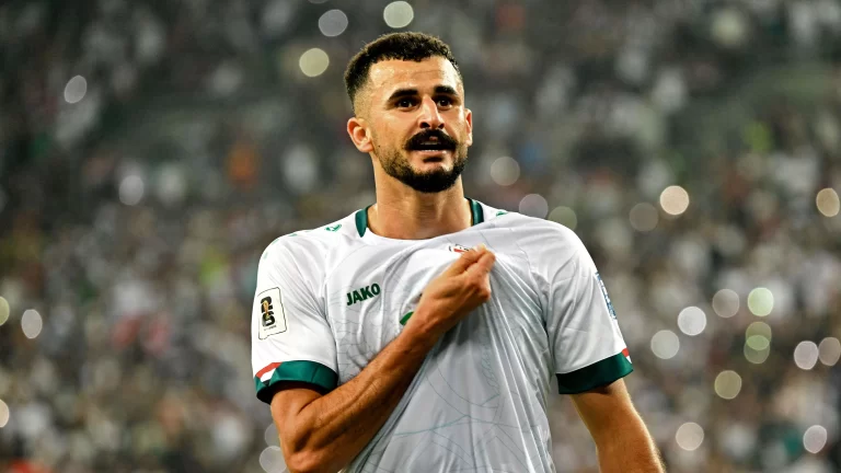 احتجاز أيمن حسين 7 ساعات في مطار شيكاغو يثير تساؤلات حول الأسباب world cup