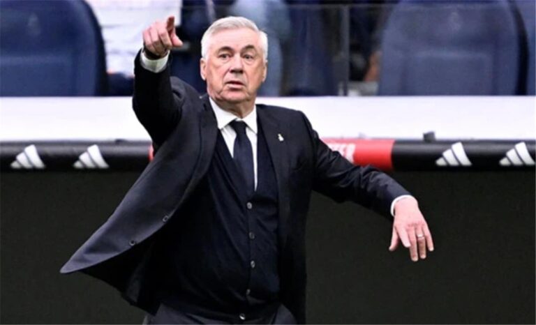 لاعب البرازيل يغادر مباراة مصر مصابًا