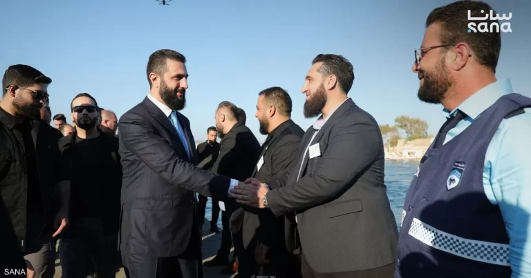 الشرع يتعهد بتطوير الجزيرة المهملة لزيادة الاستقرار الإقليمي الشرع يتفقد الجزيرة "المهملة" ويتعهد بتطوريها