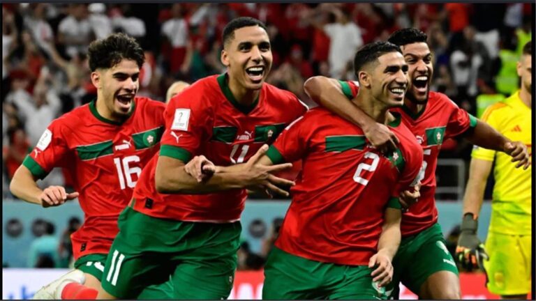 هل سيتمكن الزلزولي ومزراوي من اللحاق بمباراة البرازيل في كأس العالم؟ مدرب المغرب يكشف موقف الزلزولي ومزراوي من اللحاق بمباراة البرازيل في كأس العالم