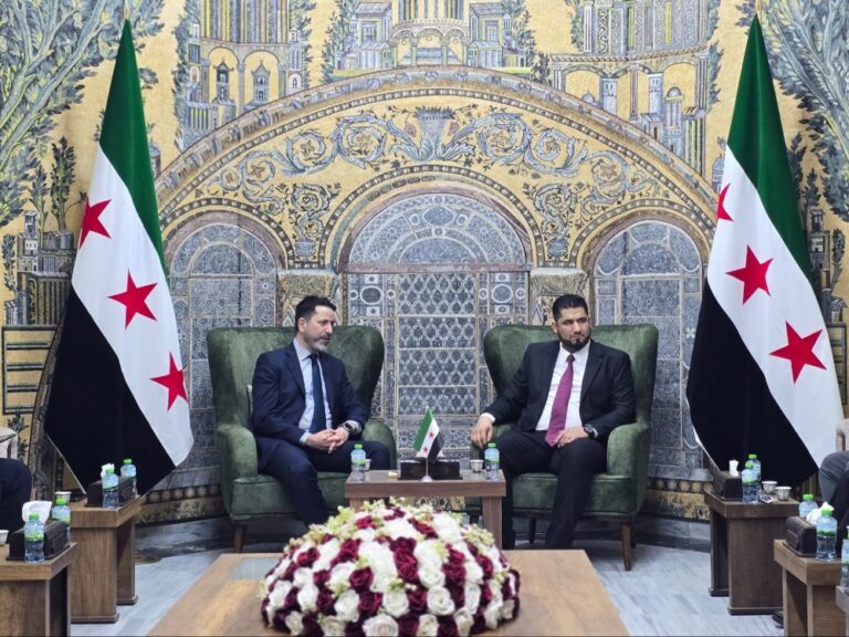 حاكم المصرف المركزي يزور إدلب ويبحث مع المحافظ سبل تعزيز القطاع المصرفي