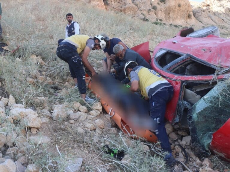 حوادث سير تسفر عن وفاتين و22 إصابة في أنحاء سوريا المختلفة وفاتان و22 إصابة جراء حوادث سير في مختلف المحافظات