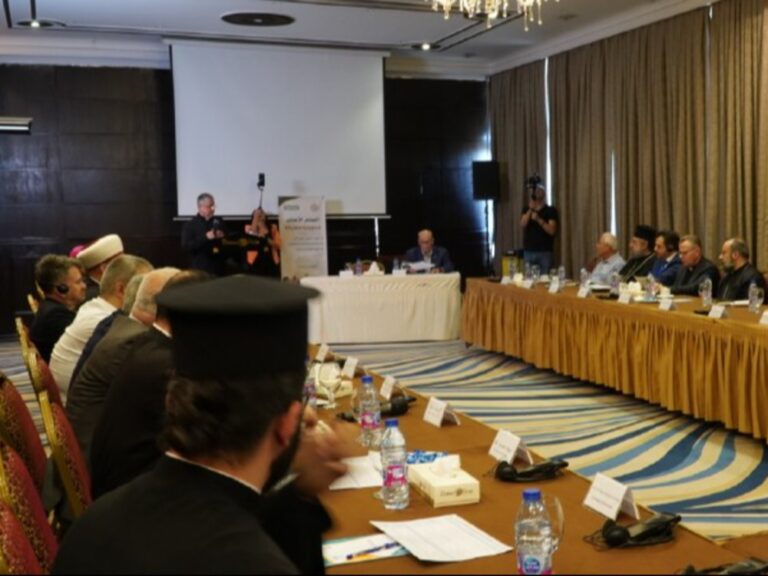 انطلاق ملتقى “السلم الأهلي مسؤولية مشتركة” في دمشق لتعزيز الوحدة المجتمعية لتعزيز الوحدة المجتمعية.. انطلاق أعمال ملتقى "السلم الأهلي مسؤولية مشتركة" في دمشق