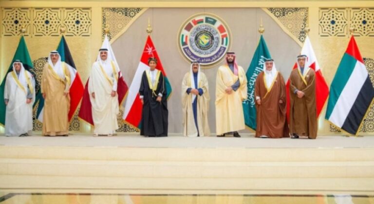 تحمل إيران المسؤولية الكاملة وسط إدانة المجلس الوزاري الخليجي للهجمات المجلس الوزاري الخليجي يدين الهجمات الإيرانية ويحمل طهران المسؤولية الكاملة