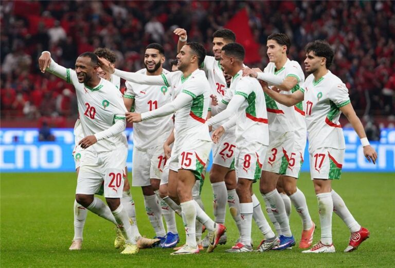 مدافع المغرب يقترب من المشاركة أمام البرازيل في كأس العالم