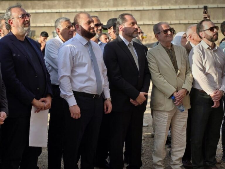 محافظ دمشق يطلق مشروع مركز دمشق المالي بحضور رسمي في البرامكة محافظ دمشق يضع حجر الأساس لمشروع مركز دمشق المالي في حي البرامكة