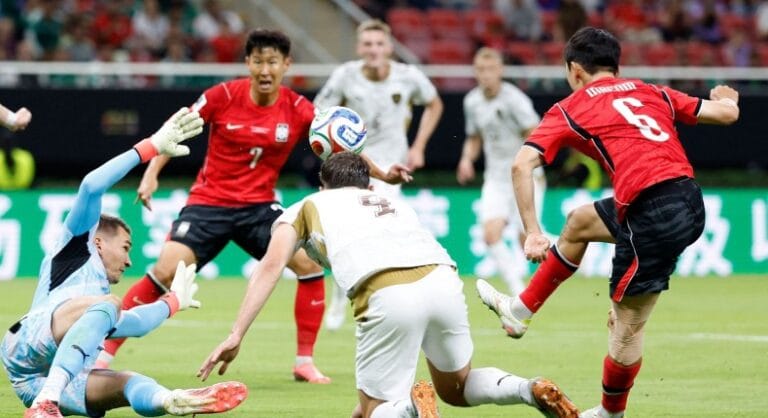 كوريا الجنوبية تحقق أول فوز آسيوي في كأس العالم 2026 ضد التشيك أول فوز آسيوي في كأس العالم 2026.. كوريا الجنوبية تقلب الطاولة على التشيك |فيديو
