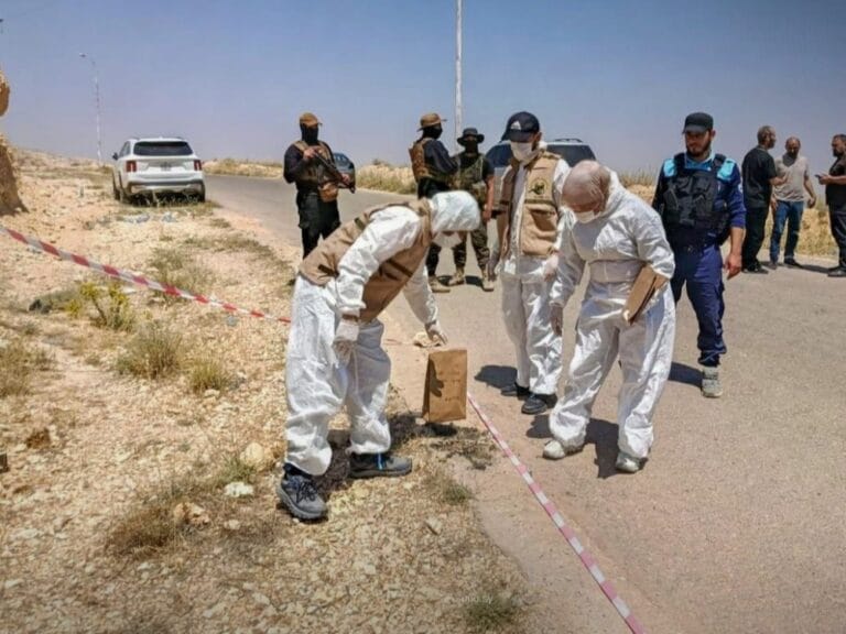 كشف وزارة الداخلية عن مقبرة جماعية في صيدنايا تضم رفات شهداء القلمون وزارة الداخلية: مقبرة جماعية في صيدنايا تضم رفات شهداء معارك القلمون الغربي