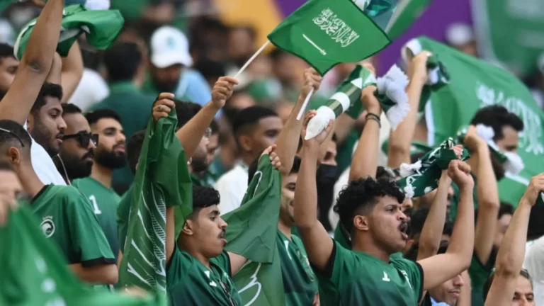 شاهد| زحف أخضر في ميامي.. الجماهير السعودية تشعل الأجواء قبل موقعة أوروغواي