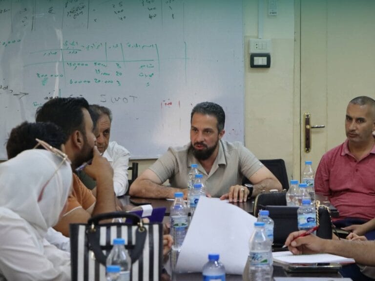 إطلاق مبادرة “المعابر الآمنة” يضمن عبور 1000 مدني يومياً عبر الفرات إطلاق مبادرة "المعابر الآمنة" لتأمين عبور المدنيين عبر نهر الفرات في دير الزور