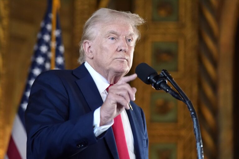 البرادعي يهاجم ترامب: اتفاق إيران يشعل التوتر الاقتصادي العالمي من جديد البرادعي ينتقد ترامب: اتفاق إيران عودة للصفر بعد قتل ودمار وأضرار جسيمة لحقت بالاقتصاد العالمي
