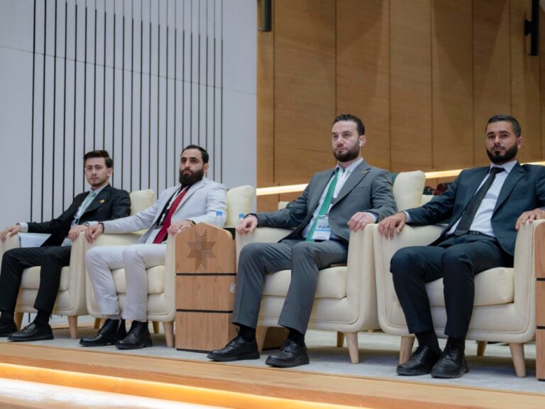 ندوة في الرياض تناقش دور الأمن الإعلامي في تعزيز استقرار المجتمع السوري الداخلية تشارك في أعمال ندوة "دور الأمن الإعلامي في تعزيز الأمن المجتمعي" في الرياض