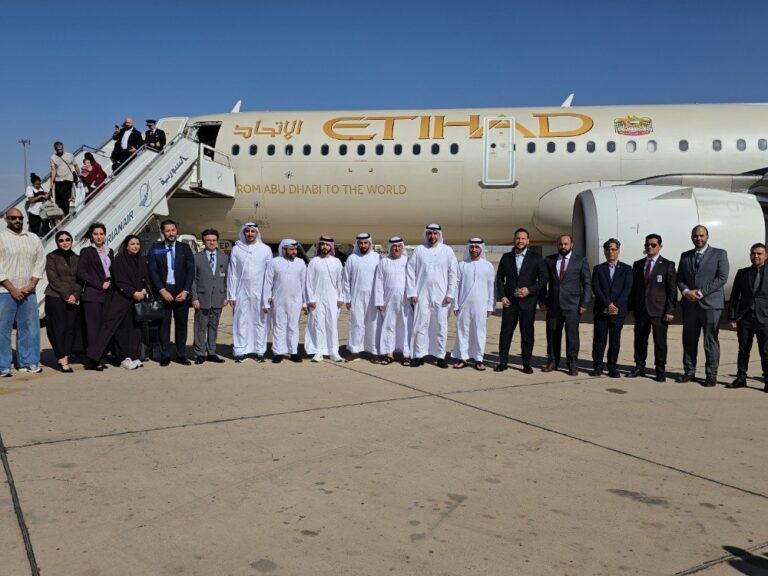 الاتحاد الإماراتية تباشر أولى رحلاتها إلى مطار دمشق الدولي أولى رحلات شركة الاتحاد الإماراتية تصل إلى مطار دمشق الدولي