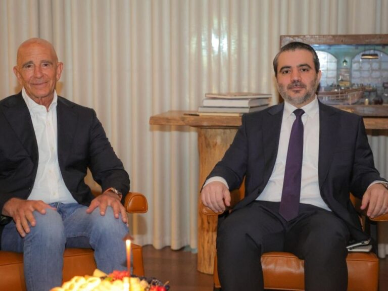 الشيباني وباراك يتنافسان على تحقيق الاستقرار الإقليمي وسط التوترات الشيباني يبحث مع باراك جهود تحقيق الاستقرار في المنطقة