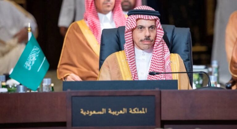 الرياض تؤكد ضرورة مراقبة البرنامج النووي الإيراني قبل التوصل لأي اتفاق الرياض تشدد على أهمية مراقبة البرنامج النووي الإيراني قبل أي اتفاق
