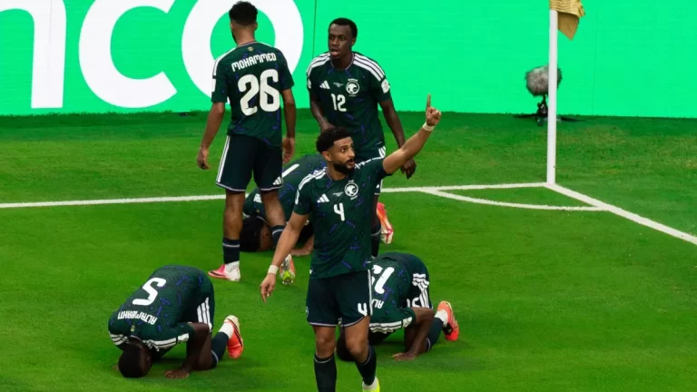 منتخب السعودية يغادر على طائرة خاصة إلى أتلانتا لملاقاة إسبانيا على طائرة خاصة.. منتخب السعودية يطير إلى أتلانتا غدًا استعدادًا لمواجهة إسبانيا