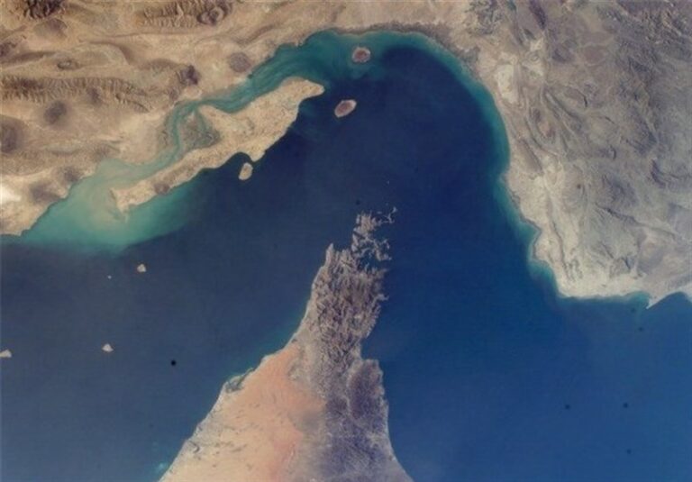 مضيق هرمز يجب أن يبقى مغلقاً ما دامت الانتهاكات الإسرائيلية في لبنان مستمرة