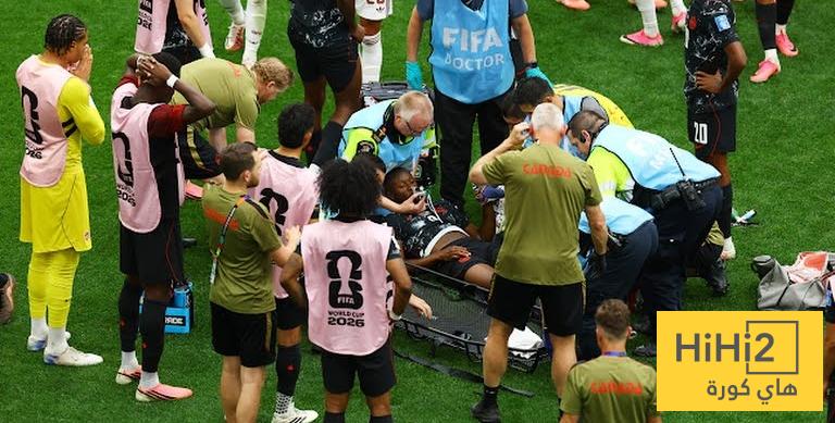 منتخب قطر يُكمل المباراة ضد كندا بتسعة لاعبين بعد طرد ثانٍ طرد ثانٍ .. منتخب قطر بـ 9 لاعبين ضد كندا