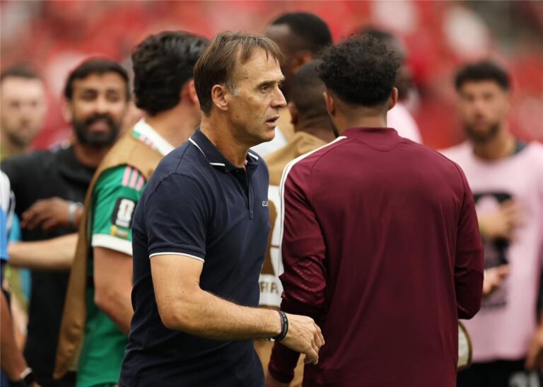 كندا تسجل الهدف الخامس في شباك قطر من كرة عكسية غير متعمدة بالنيران الصديقة.. كندا تسجل الهدف الخامس أمام قطر