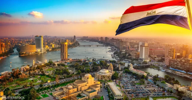 الاقتصاد المصري يحقق أرقاماً قياسية جديدة وسط تحديات الصدمات الاقتصادية أرقام قياسية في زمن الصدمات: الاقتصاد المصري يُجيب عن أسئلة الاستدامة