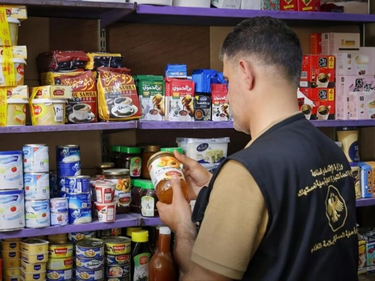 التجارة الداخلية تنظم 359 ضبطاً تموينياً بحق فعاليات تجارية في ريف دمشق