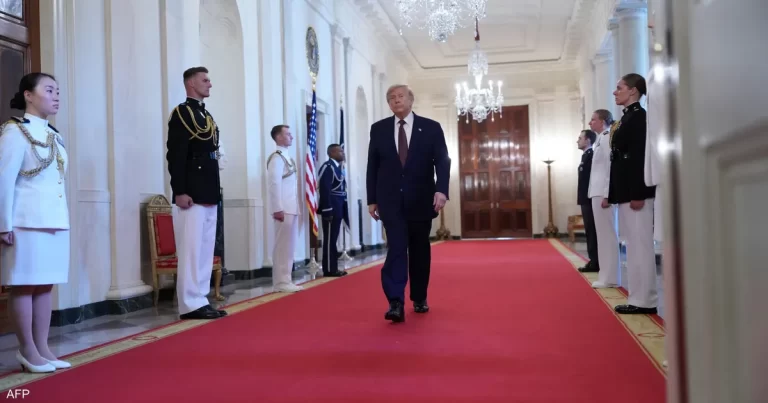 ترامب يضع نفسه في قائمة الأقوياء بين هتلر ونابليون بين هتلر ونابليون.. ترامب يضع نفسه في "قائمة الأقوياء"